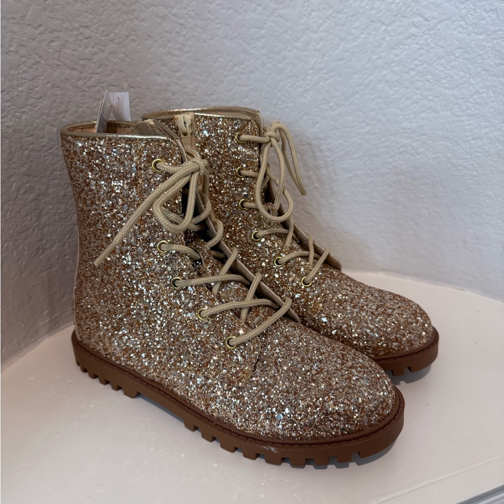Sparkly gold GAP Kids Little Girls Boots, size 4. New with tags!